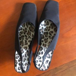 Vintage shoes small heel.